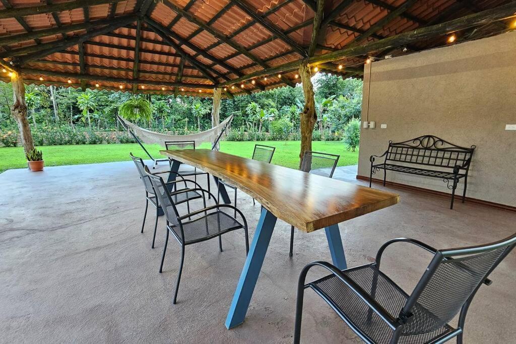 Casa Roble Fortuna La Fortuna Dış mekan fotoğraf